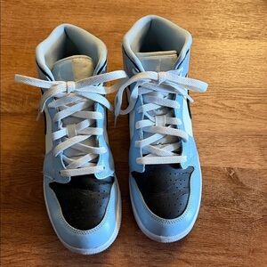 Jordan Mid 1 Ice
